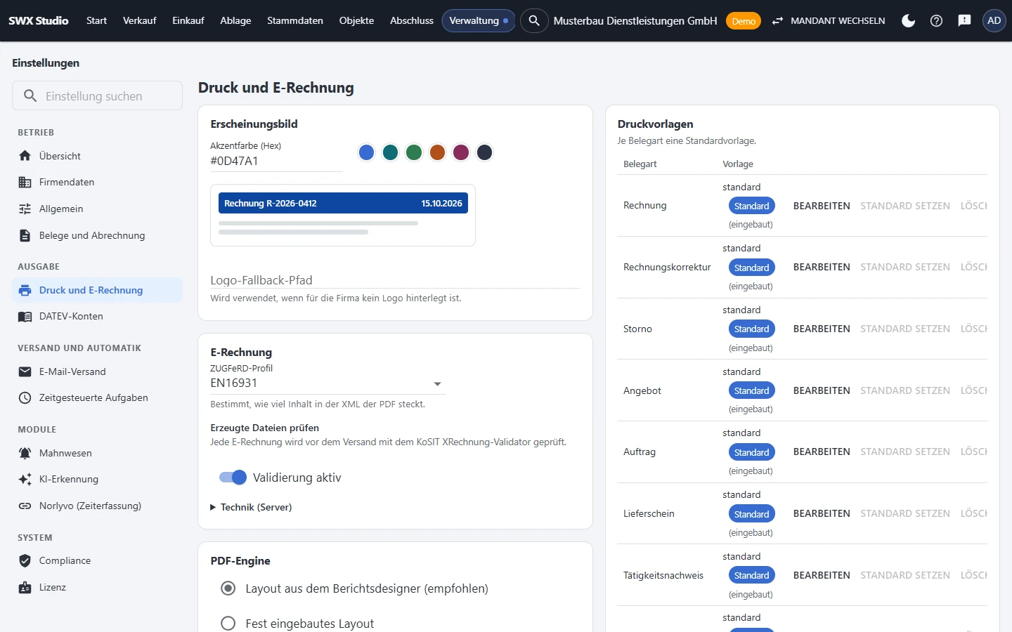 Studio, Einstellungen, Bereich „Druck und E-Rechnung“: Akzentfarbe, ZUGFeRD-Profil EN16931 mit aktiver Validierung, die Wahl der PDF-Engine mit Layout aus dem Berichtsdesigner und die Druckvorlagen je Belegart.